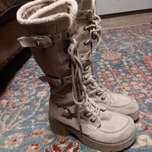 Report Women's Lace Up Boots in Cream